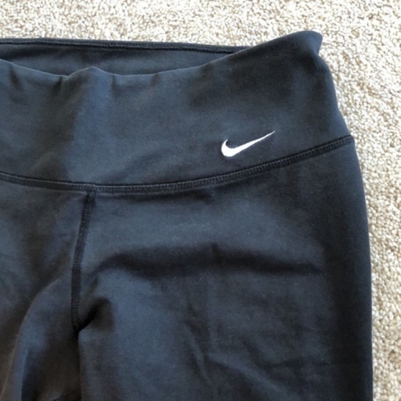 NIKE | DRI-FIT Capri Black Leggings - S - Picture 3 of 5